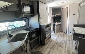 2022 Dutchmen RV Coleman Lantern Series 242BH