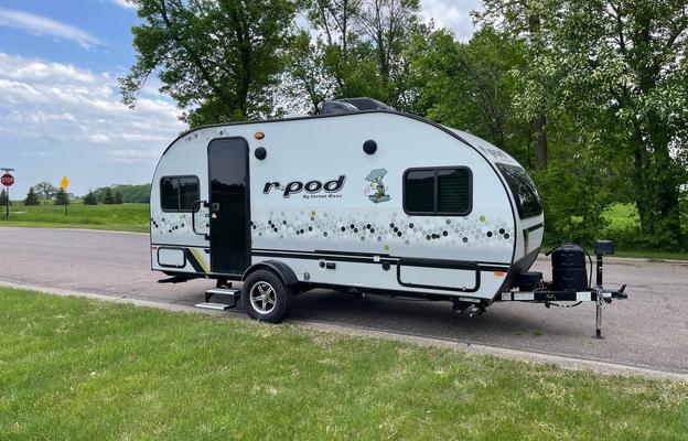 Stylish, compact camper, sleeps 4, lots of options