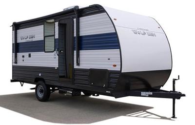 ....... 24 Forest River Cherokee Wolf Den 16EV