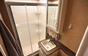 Alaska Adventure RV | Sleeps 6 | Easy Drive