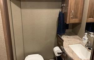 KeeJay's Wonderful Winnebago w/ dual slide-outs!