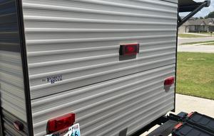 Wolf Pup Bunkhouse • Sleeps 5 • Delivery & Setup