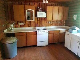 Zips Place Cabin