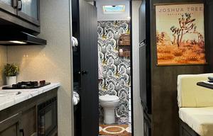 2022 Venture RV Sonic