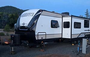 Family Trailer 2019 Radiance w/ Private Bunkhouse