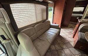 2014 Chateau 28A RV rental photo 15
