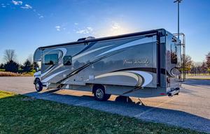 Thor Motor Coach Four Winds 31W