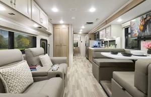 The Pasadena Palace: With Bunkbeds & 8K Towing