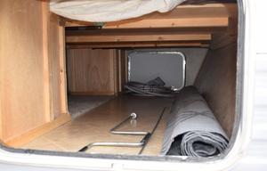 Beautifully updated 2006 Jayco Jay Flight with comfy queen and bunks! - Huge slideout