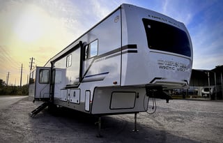 2025 Forest River Rv Cherokee Arctic Wolf Suite 3650SUITE