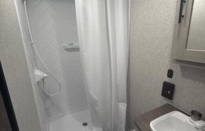 2025 Zinger Lite RV rental photo 10