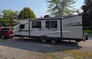 Wanderer- Inland NW Rentals'  Forest camp king!