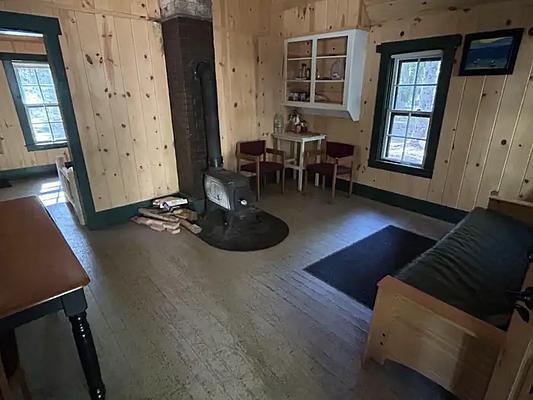 C1, Loop: AREA BOX CANYON GUARD STATION CABIN