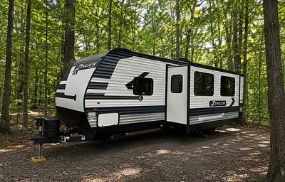 "Mountain Zinger"  Cross Roads  Zinger Sleeps 7