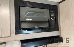 Modern Family & Pet Friendly North Trail Ultralite