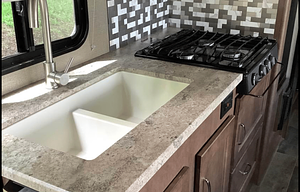 2019 Winnebago Outlook 25J (Maggie)