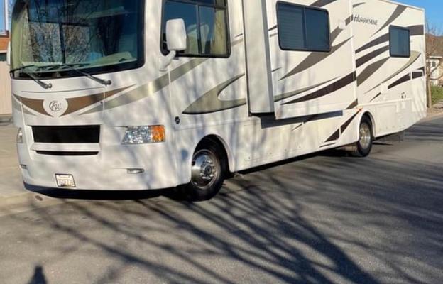 2011 Thor Hurricane No Special License Required!