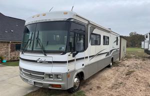 2001 Winnebago Adventurer 35Z RV rental photo 2