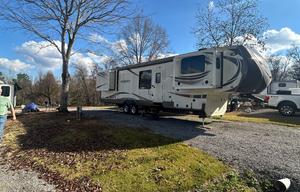 Sweet Serenity Heartland BigHorn - 5 Slide Outs