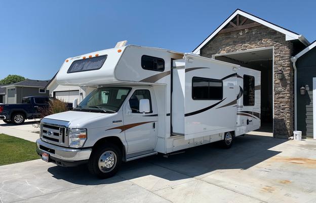 2013 Coachmen RV Freelander 26QB Ford 450