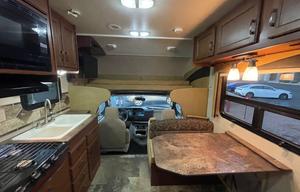 Comfortable RV with Slide-Outs - Jayco Redhawk