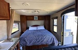 2015 Keystone Hideout 24BH