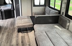 Jayflight 30' Bunkhouse