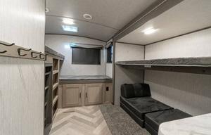 2021 Twilight TWS 3300