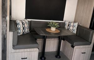 "Smoky Pass"  Bunk House  Sleeps 6 - Delivery Only
