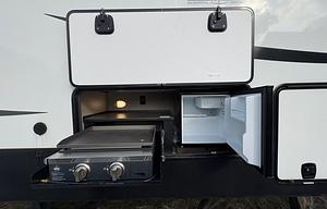 2023 Grand Design Reflection 367BHS RV rental photo 4