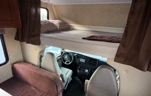 Cozy & Easy-to-Drive Class C RV