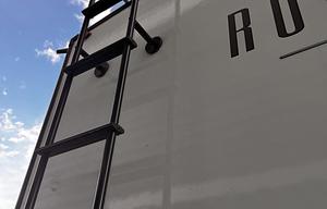 Modern Fifth Wheel – Your Home on the Road
