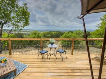 On The Rocks Glamping Resort
