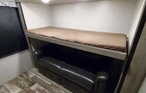 Family Bunkhouse w/ Outdoor Kitchen & Delivery