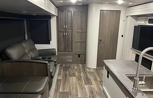 2022 Keystone RV Cougar Half-Ton 34TSB RV rental photo 10