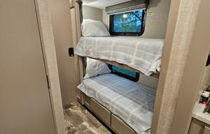 2024 Thor Motor Coach Quantum LC LF31