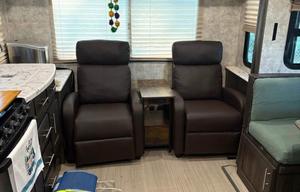 2017 Highland Ridge RV Open Range Ultra Lite UT2410RL RV rental photo 4