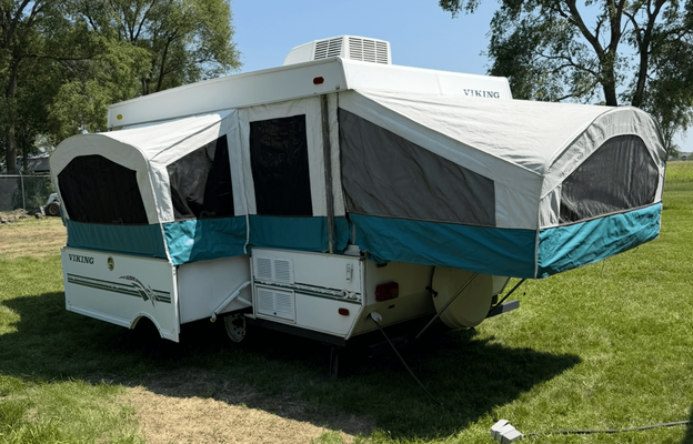 1999 Viking Viking 24RBS RV rental photo 1