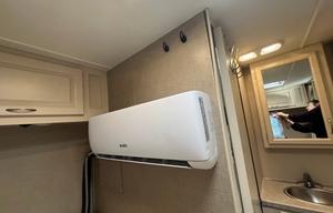 2019 Thor Majestic 23A Sleeps 6
