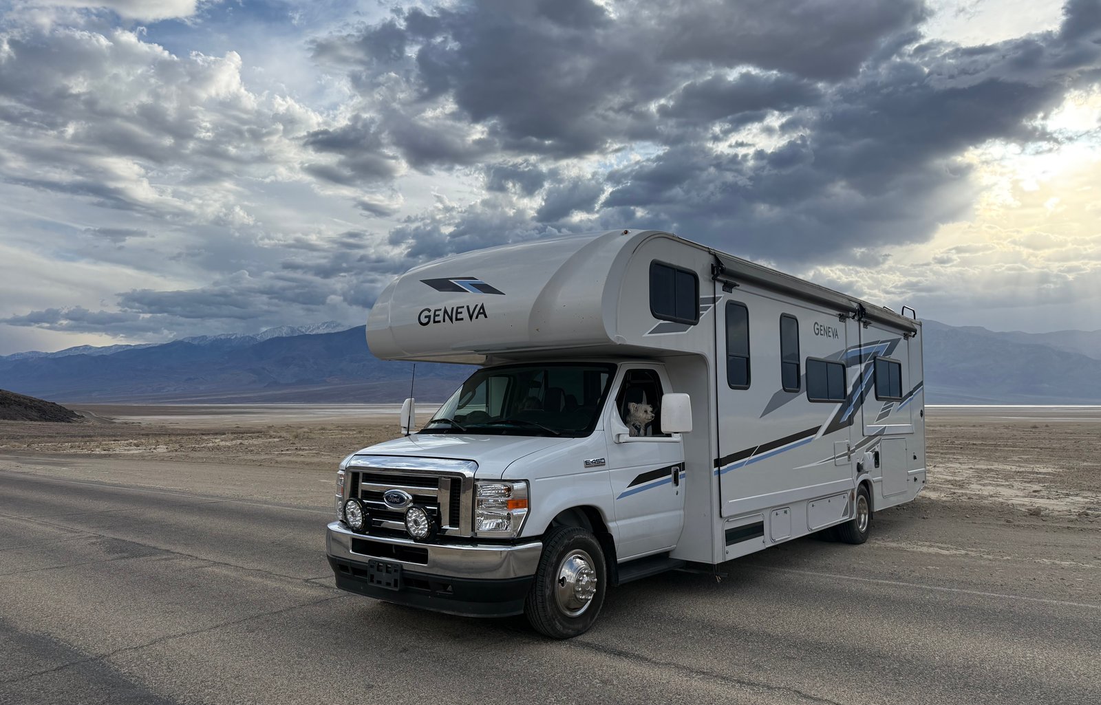 2025 American Coach Thor Motor Coach geniva