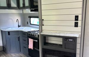 Kid Friendly Camping! 2022 Dutchmen Aspen Trail