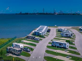 Bayfront Resort at Cross View