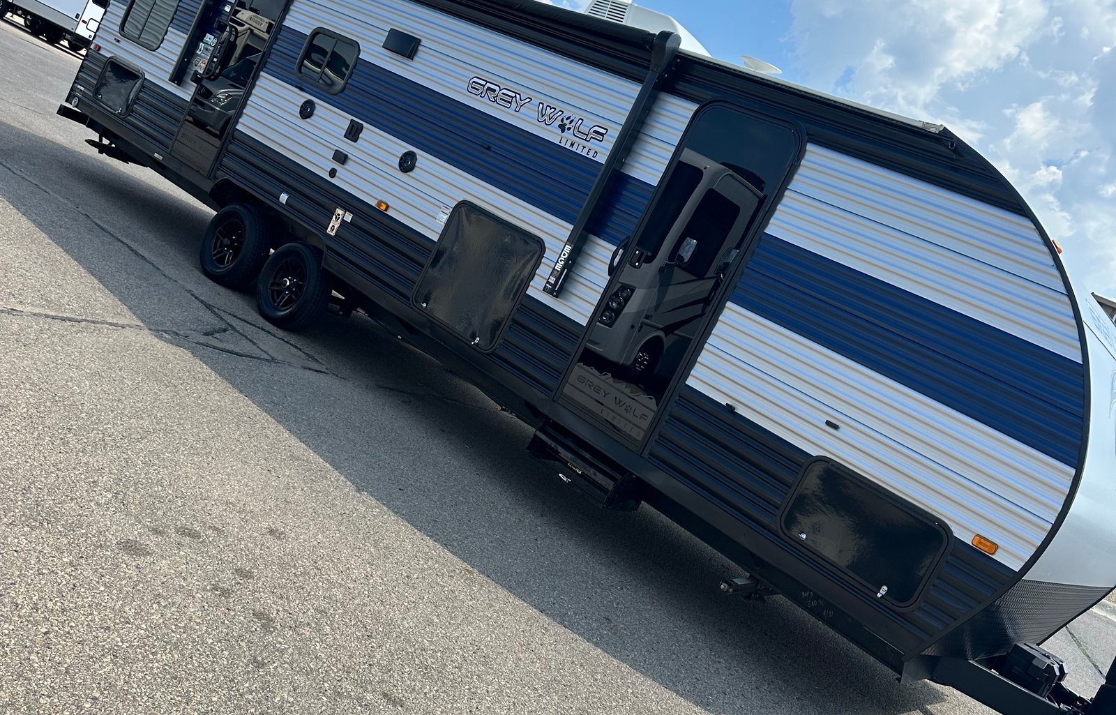 2022 Forest River Rv Cherokee Grey Wolf 27DBH