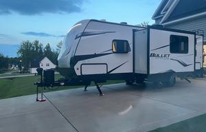 2021 Keystone RV Bullet 250BHS: Sleeps 6-8!