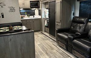 'Kitty' Keystone RV Outback Ultra Lite - ACO497