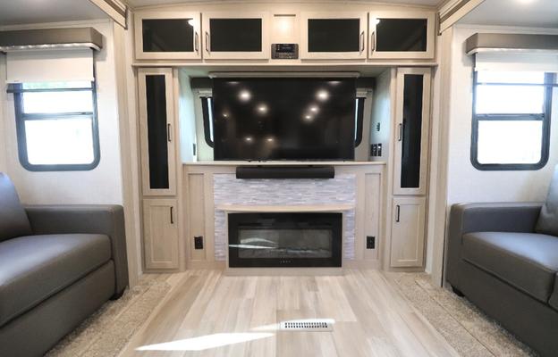 The Royal -  2021 Rockwood Signature Ultra
