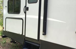 2021 Keystone Bullet 330BHS - Luxury Camping