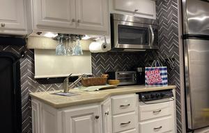 2015 Palazzo 36.1 RV rental photo 8