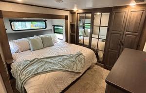 Stocked 5th Wheel | King Bed & Generator Included