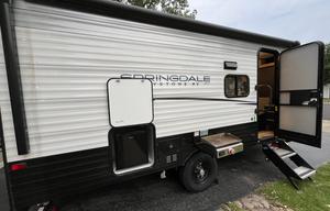 Mighty Mini Retreat: Springdale Mini 1810BH